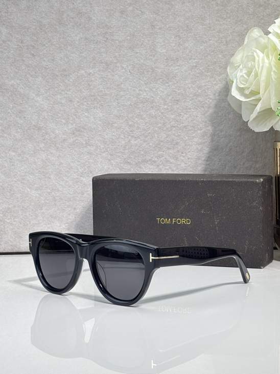 Picture of Tom Ford Sunglasses _SKUfw79759653fw